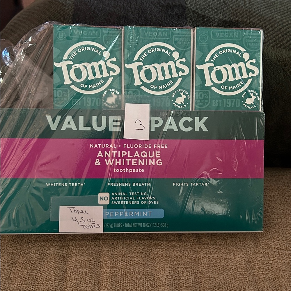 Tom's of Maine Antiplaque and Whitening Toothpaste, 4.5 oz, 3 pack EXP 7/27